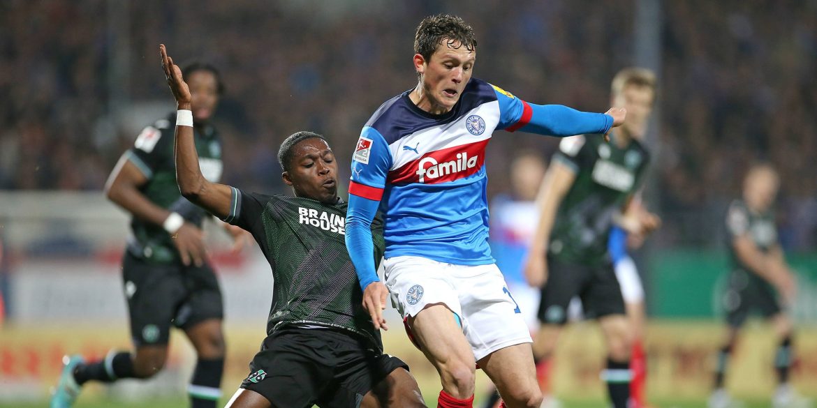 Transfergerüchte: Neuer Stürmer für Hertha BSC – kehrt ein BVB-Star in die Heimat zurück?